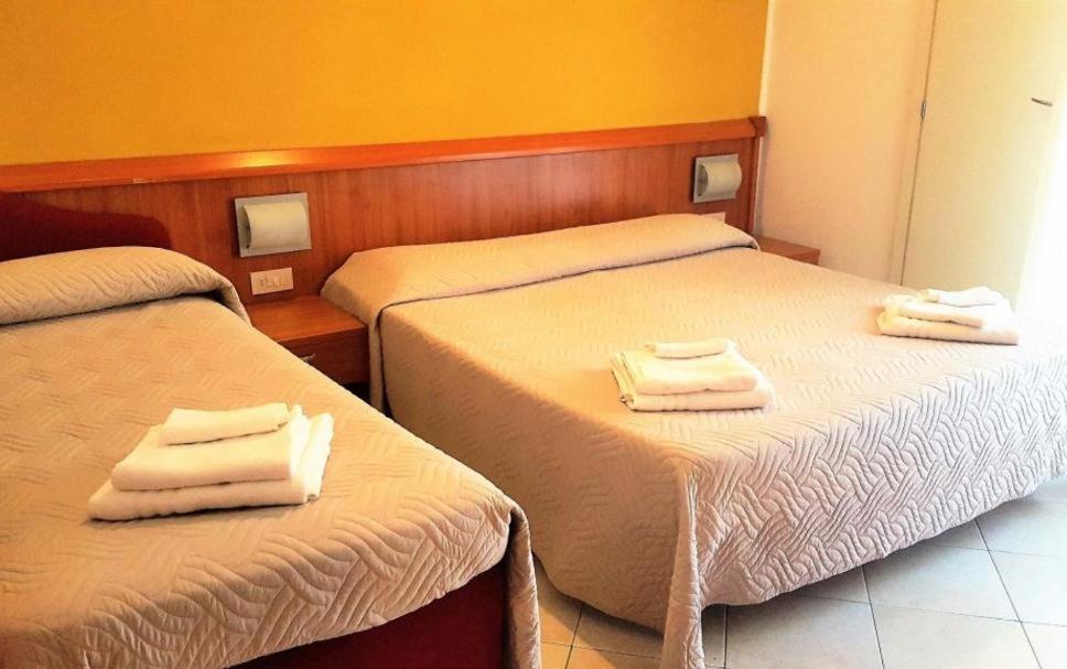 Hotel Bengasi ริมินี ภายนอก รูปภาพ