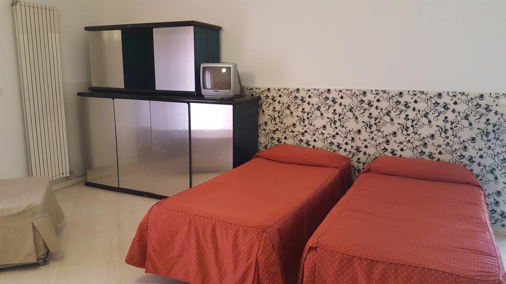 Hotel Bengasi ริมินี ภายนอก รูปภาพ