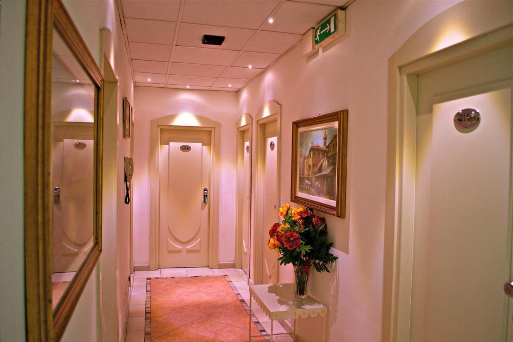 Hotel Bengasi ริมินี ภายนอก รูปภาพ