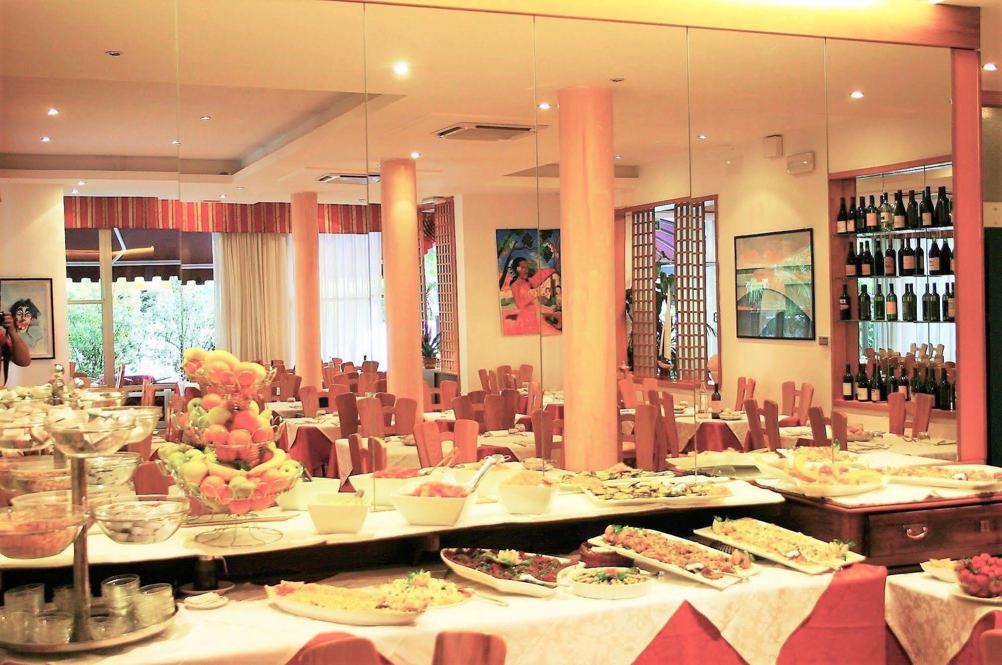 Hotel Bengasi ริมินี ภายนอก รูปภาพ