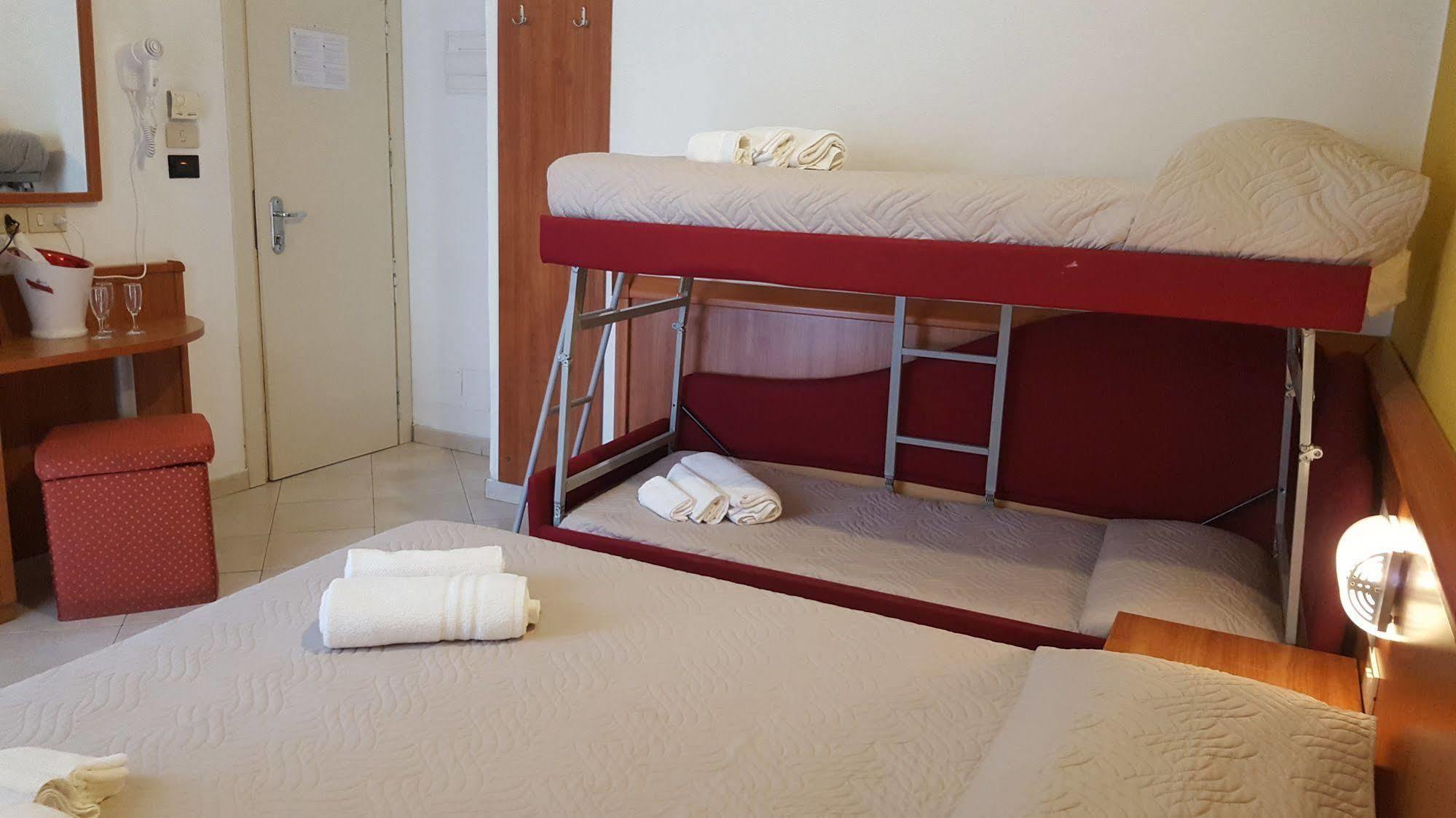 Hotel Bengasi ริมินี ภายนอก รูปภาพ